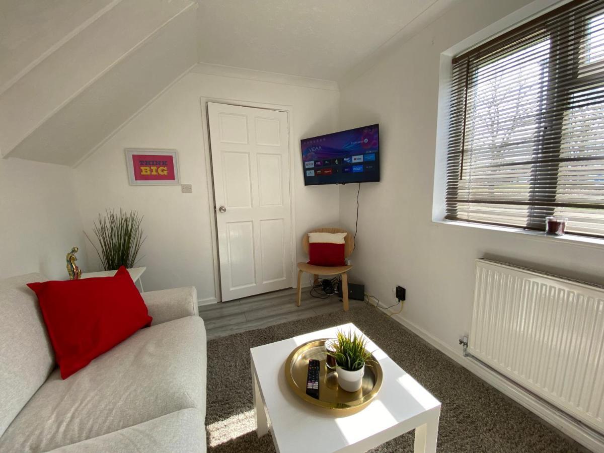 Host & Stay - Cotman Close Milton Keynes Extérieur photo