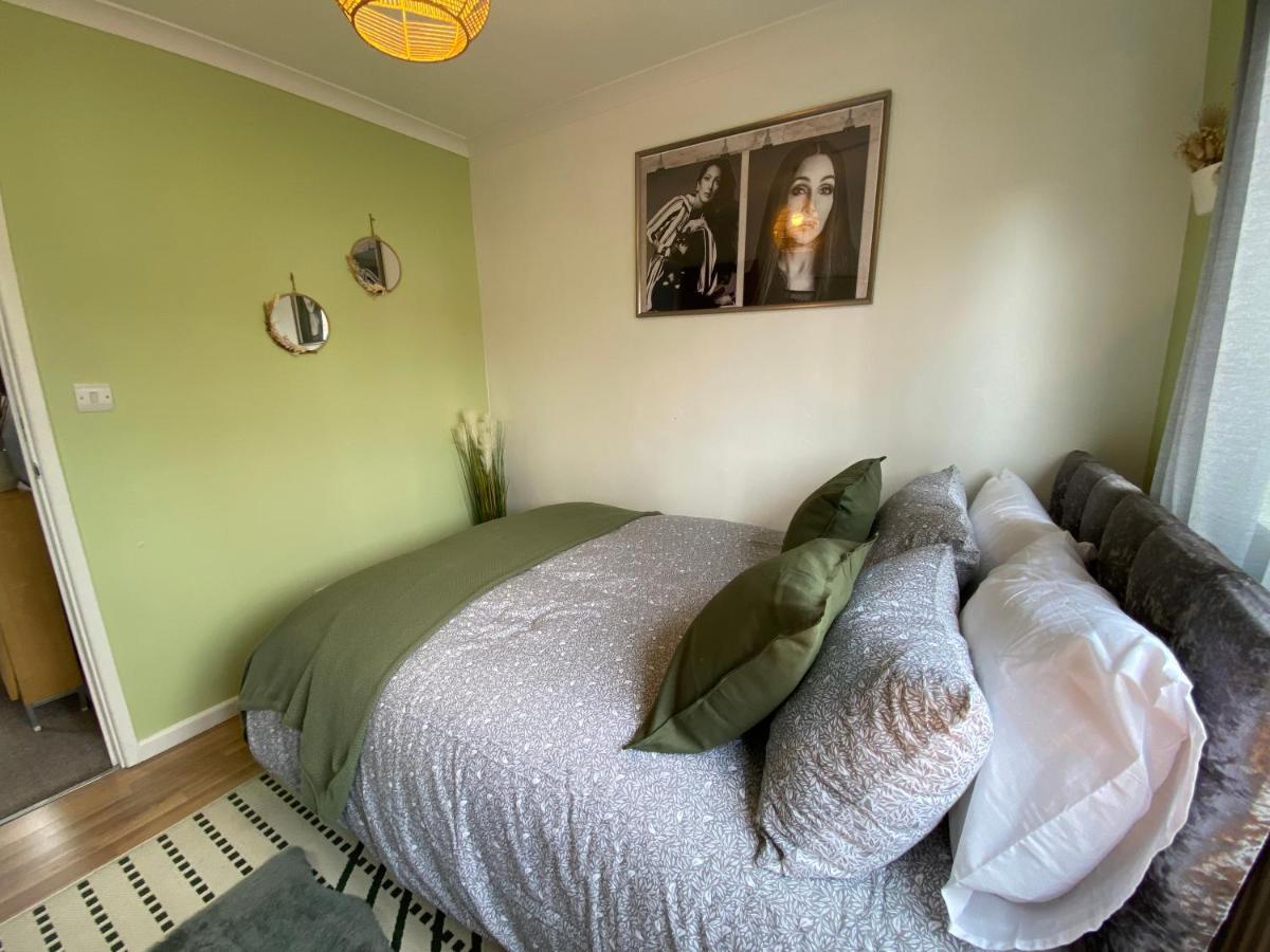 Host & Stay - Cotman Close Milton Keynes Extérieur photo